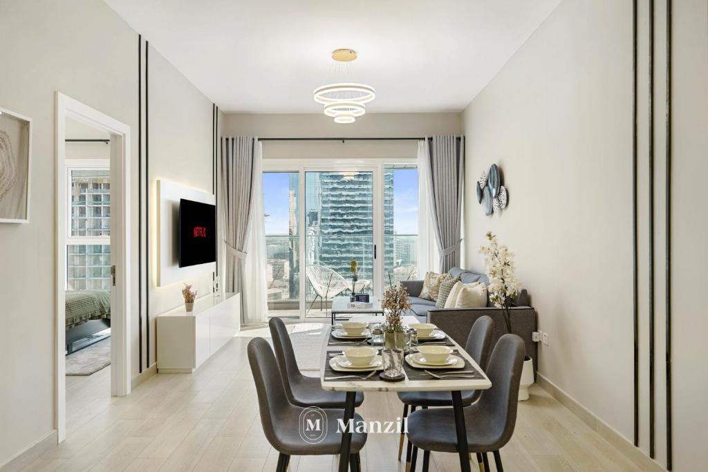 Stylish 1BR Apartment in JVC near Circle Mall