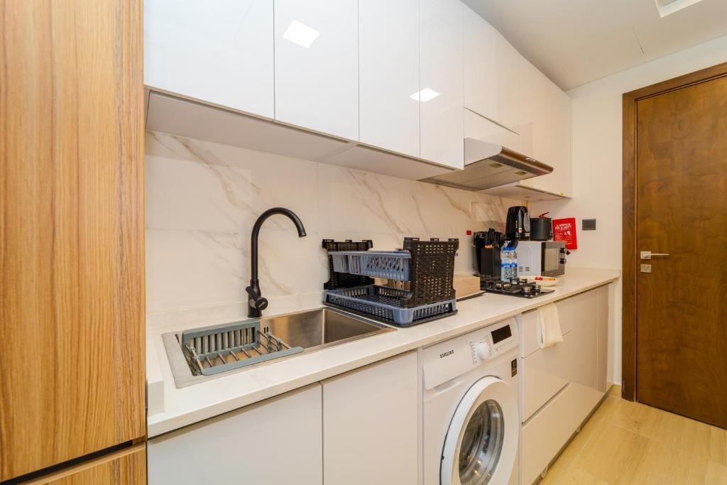 Elegant JVC Stay Luxury Amid Nature