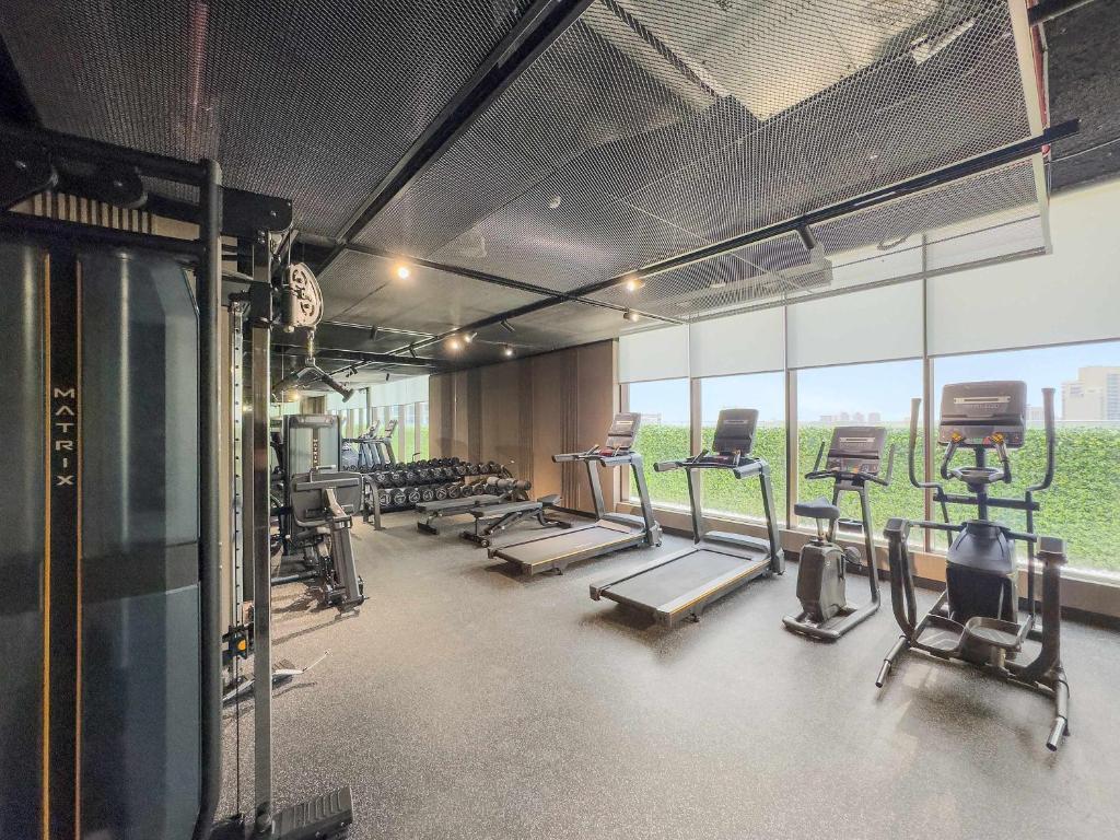 Elegant Studio with Rooftop Pool and Gym in JVC