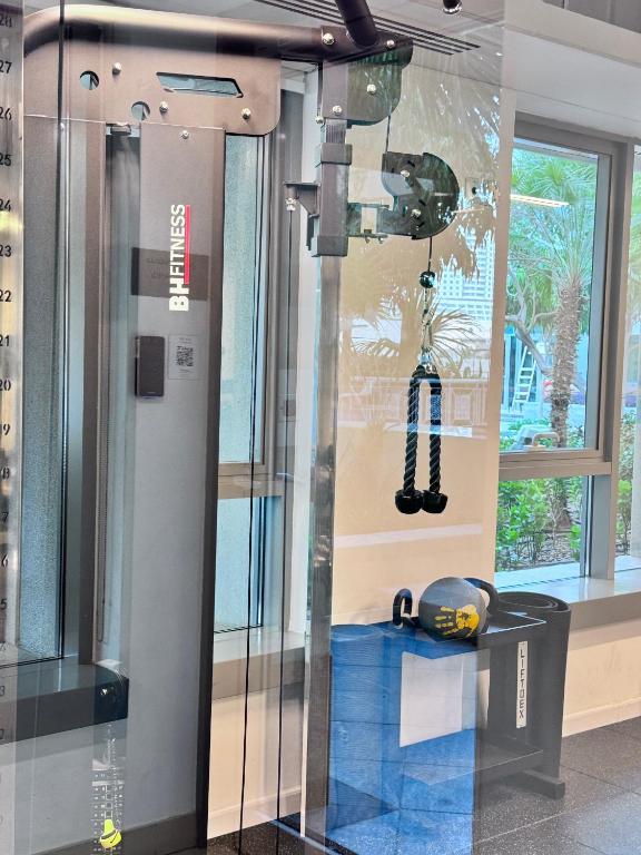 Luxury Burj Khalifa & Fountain View Apartments Steps to Dubai Mall by Simply Comfort