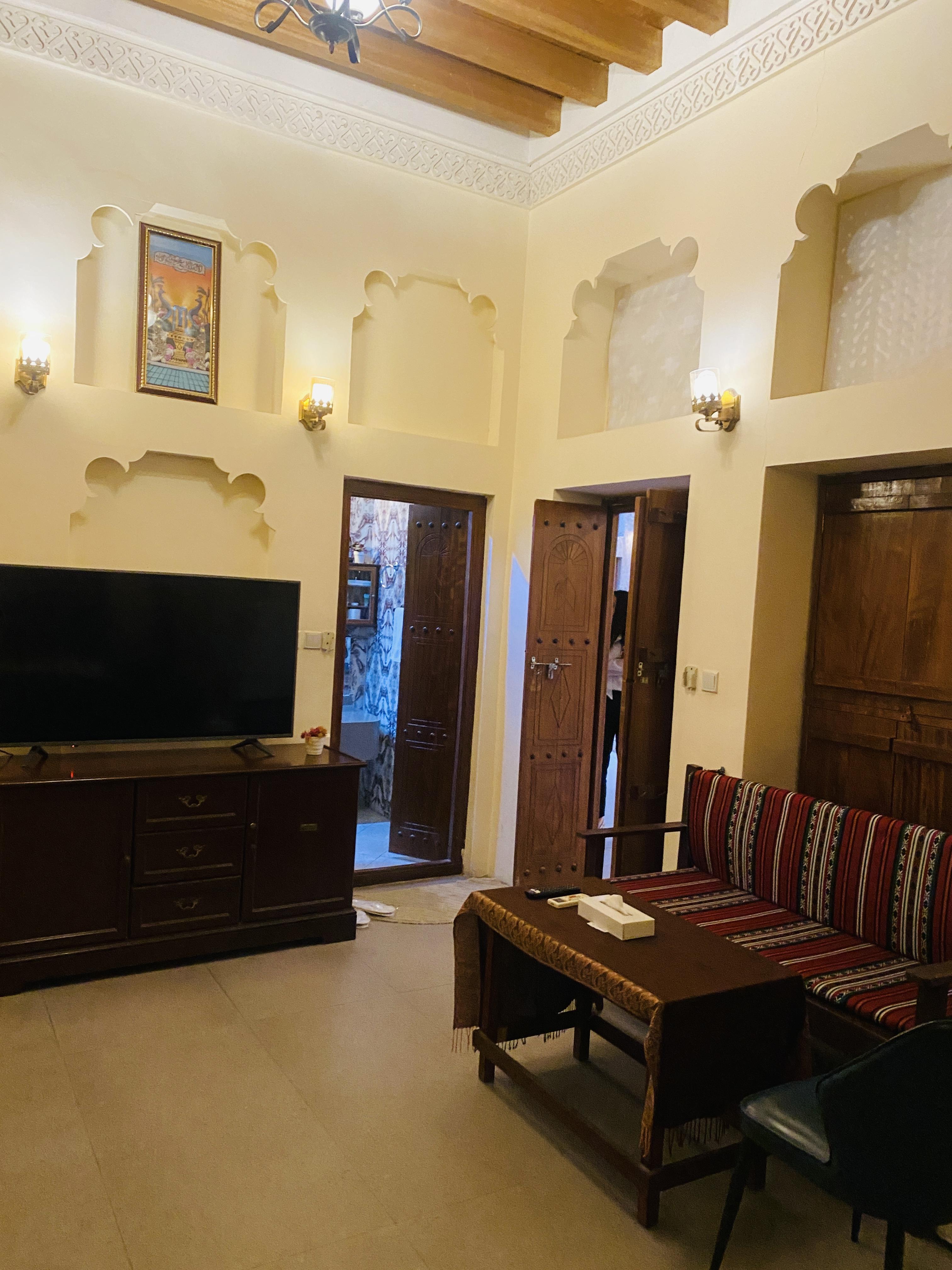 Experience Traditional Charm at Heritage Guest House – Dubai
